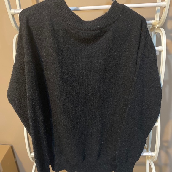 Black sweater - Picture 2 of 2